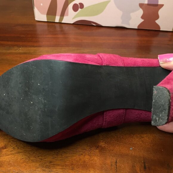 MICHAEL MICHAEL KORS BURGUNDY SUEDE PLATFORM HEELS NWOT 8.5M - Picture 7 of 10